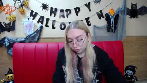 BeatriceFlyy online show from October 2025 01:25:01 PM