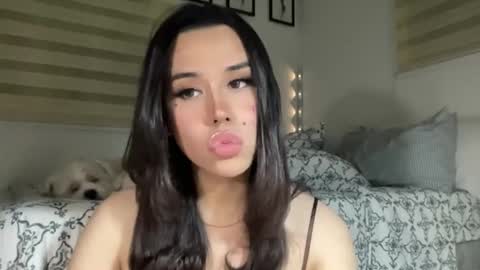 Snapshot of beautiful_lust69 chatting on June 2026 03:47:02 PM Sweet Aya online show from June 2026 03:47:02 PM