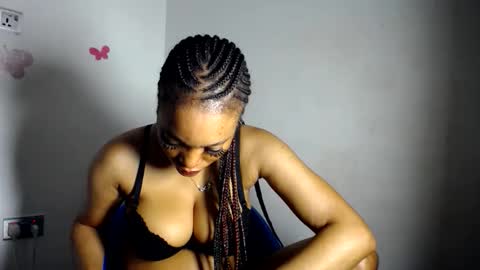 Snapshot of beautiful_moanna chatting on April 2026 07:15:02 PM moanna online show from April 2026 07:15:02 PM