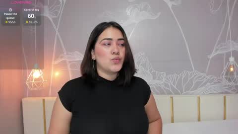 Snapshot of beautifulgirl4u_ chatting on May 2026 11:46:02 PM online show from May 2026 11:46:02 PM