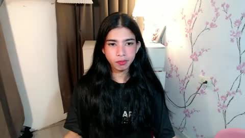 TRIXIE online show from December 2025 05:32:01 PM