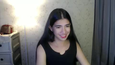 Snapshot of beautifultrixie chatting on February 2026 08:03:02 PM TRIXIE online show from February 2026 08:03:02 PM