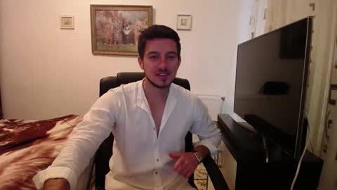 Snapshot of beauty_hard_beast chatting on September 2025 11:45:01 AM Mia and Jake online show from September 2025 11:45:01 AM