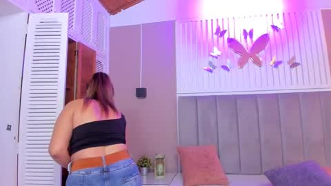 Chantall online show from February 2025 02:45:01 AM