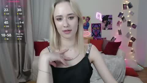 Snapshot of beauty_sashaxx chatting on February 2025 06:12:01 PM beauty Sasha online show from February 2025 06:12:01 PM