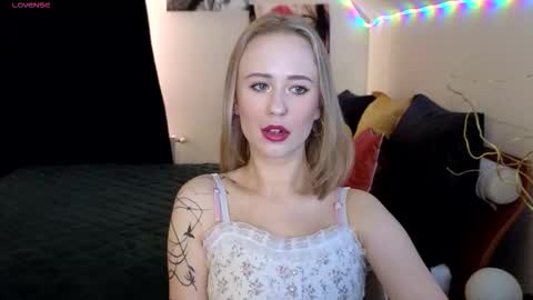 Snapshot of beauty_sashaxx chatting on October 2025 02:48:01 PM beauty Sasha online show from October 2025 02:48:01 PM