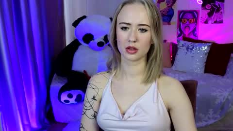 Snapshot of beauty_sashaxx chatting on October 2025 02:07:01 PM beauty Sasha online show from October 2025 02:07:01 PM