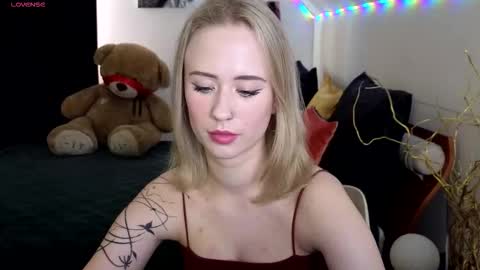 Snapshot of beauty_sashaxx chatting on October 2025 01:55:02 PM beauty Sasha online show from October 2025 01:55:02 PM