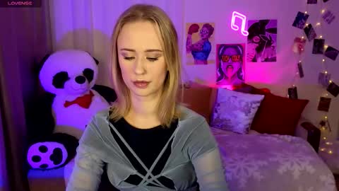 Snapshot of beauty_sashaxx chatting on November 2025 02:24:02 PM beauty Sasha online show from November 2025 02:24:02 PM