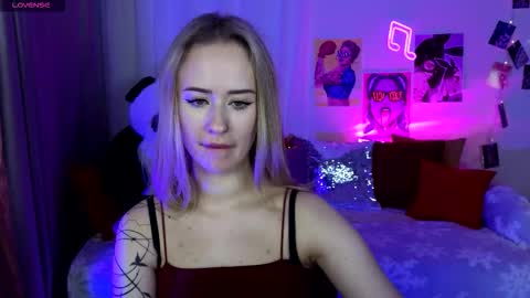 Snapshot of beauty_sashaxx chatting on November 2025 02:16:01 PM beauty Sasha online show from November 2025 02:16:01 PM