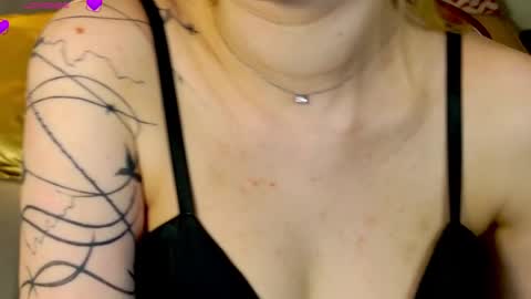 beauty Sasha online show from April 2026 03:01:01 PM