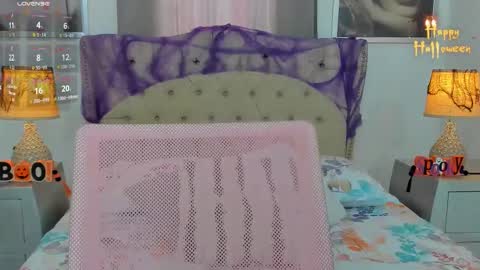 Ariana Reyes online show from October 2025 02:52:02 PM