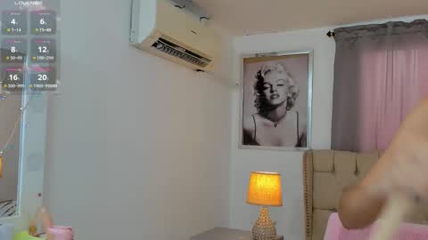 Snapshot of beautyari_ chatting on March 2026 12:22:02 PM Ariana Reyes online show from March 2026 12:22:02 PM