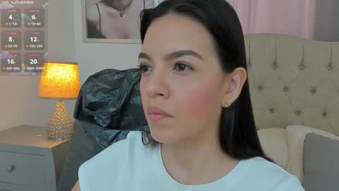 Snapshot of beautyari_ chatting on March 2026 12:31:01 PM Ariana Reyes online show from March 2026 12:31:01 PM