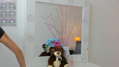 Snapshot of beautyari_ chatting on March 2026 12:10:02 PM Ariana Reyes online show from March 2026 12:10:02 PM