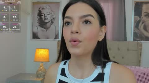 Snapshot of beautyari_ chatting on March 2026 12:10:02 PM Ariana Reyes online show from March 2026 12:10:02 PM