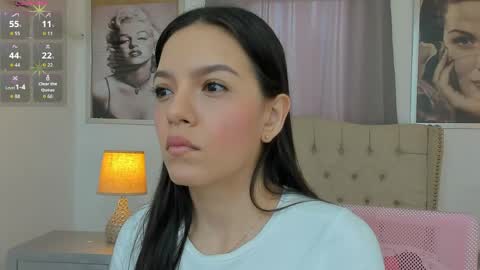 Snapshot of beautyari_ chatting on April 2026 12:11:02 PM Ariana Reyes online show from April 2026 12:11:02 PM