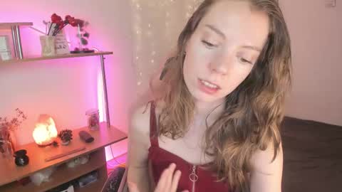 Snapshot of beautyeliise chatting on December 2025 08:30:01 AM Eliise online show from December 2025 08:30:01 AM