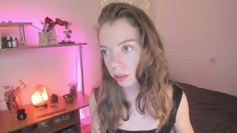 Snapshot of beautyeliise chatting on December 2025 08:22:01 AM Eliise online show from December 2025 08:22:01 AM