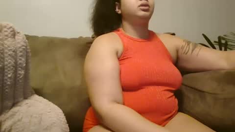Snapshot of beautyloves chatting on March 2025 08:52:02 PM Beauty online show from March 2025 08:52:02 PM