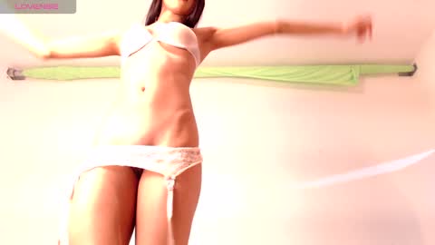 Jennifer online show from December 2024 12:52:01 AM