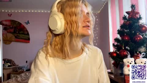 Snapshot of bebravee chatting on December 2025 09:05:02 AM Melissa online show from December 2025 09:05:02 AM