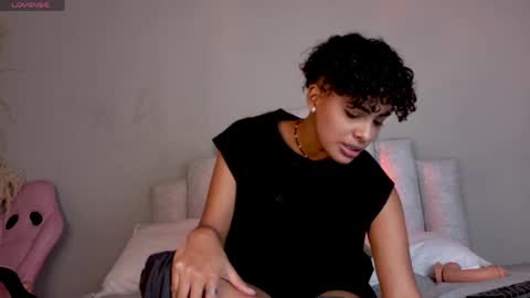 Beecckkkaaa online show from April 2026 02:42:01 PM