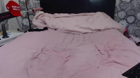 Becky online show from November 2025 09:28:01 PM