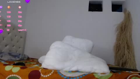 Snapshot of beckyy_18 chatting on November 2025 12:24:02 AM becky online show from November 2025 12:24:02 AM