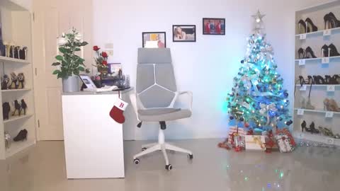 Bee if you ever see the girl who can take 12 inch all the way inside the ass try me online show from December 2024 04:31:02 AM