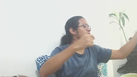 Snapshot of beentage chatting on November 2025 07:19:02 AM Alex online show from November 2025 07:19:02 AM