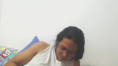 Snapshot of beentage chatting on December 2025 11:00:02 PM Alex online show from December 2025 11:00:02 PM