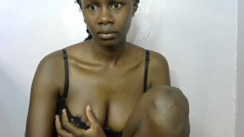 Snapshot of beeswee chatting on February 2025 07:04:02 AM beeswee online show from February 2025 07:04:02 AM