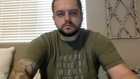 Snapshot of beginnersluck111 chatting on November 2025 03:57:01 PM Beginners Luck online show from November 2025 03:57:01 PM