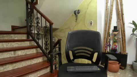 independent model online show from December 2024 11:46:02 PM