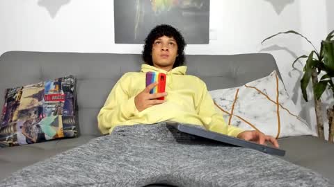 independent model online show from March 2025 10:46:01 AM