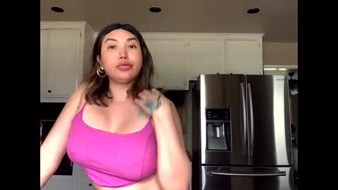 Snapshot of bella69donna chatting on February 2026 10:30:02 PM bella69donna online show from February 2026 10:30:02 PM