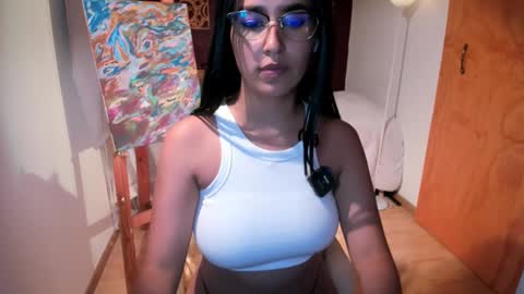 Snapshot of bella_669 chatting on March 2025 02:10:02 AM Bella 669 online show from March 2025 02:10:02 AM