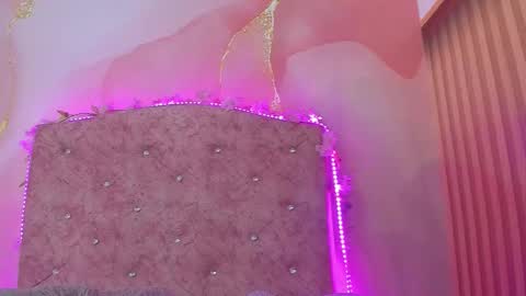 Melanie  online show from December 2025 10:44:02 AM