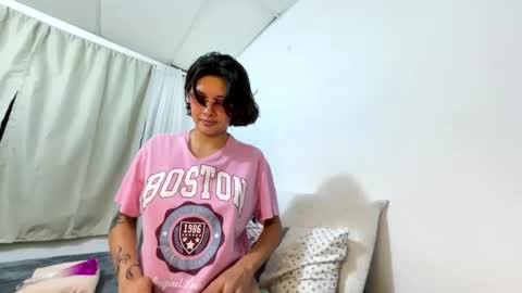 bella_anni online show from September 2025 11:18:01 PM