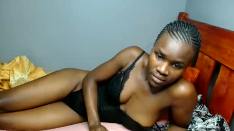 Snapshot of bella_cocy chatting on June 2026 11:33:01 AM cocy online show from June 2026 11:33:01 AM