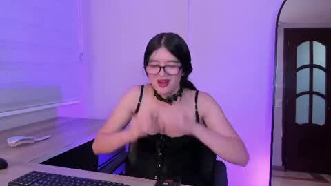 Snapshot of bella_corbin chatting on June 2026 01:32:01 PM Bella Corbin online show from June 2026 01:32:01 PM
