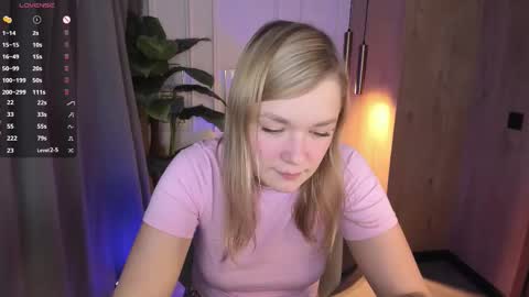 Bella online show from September 2025 10:18:01 AM