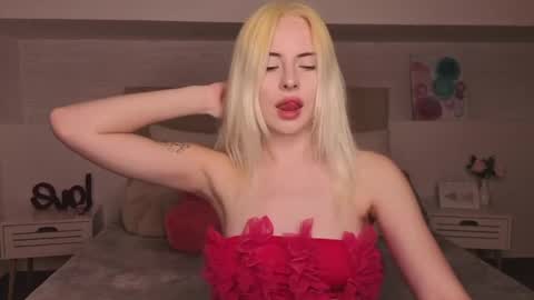 Snapshot of bella_crazyy chatting on June 2026 09:26:01 PM Bella online show from June 2026 09:26:01 PM