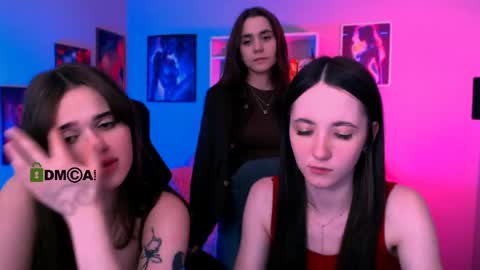 Bella online show from May 2026 04:04:02 PM
