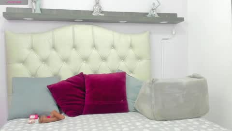 bella_ebony19 online show from May 2026 11:16:01 AM