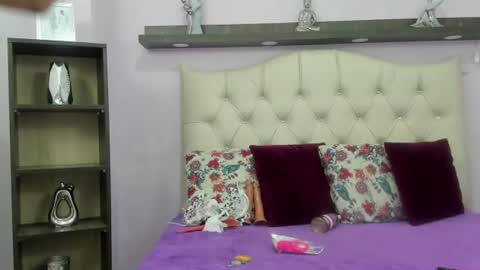 bella_ebony19 online show from June 2026 11:19:01 AM