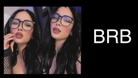 Snapshot of bella_hamilton chatting on June 2026 02:31:02 AM bella_hamilton online show from June 2026 02:31:02 AM