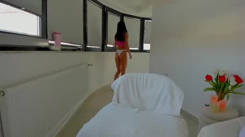 Anna  online show from March 2026 11:24:01 AM