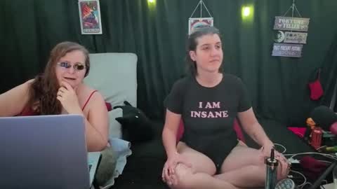 Snapshot of bella_james_1988 chatting on November 2025 05:46:02 PM Bella James online show from November 2025 05:46:02 PM